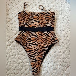 Pacsun Kendall and Kylie Tiger Print Rebecca One Piece Swimsuit Size Small